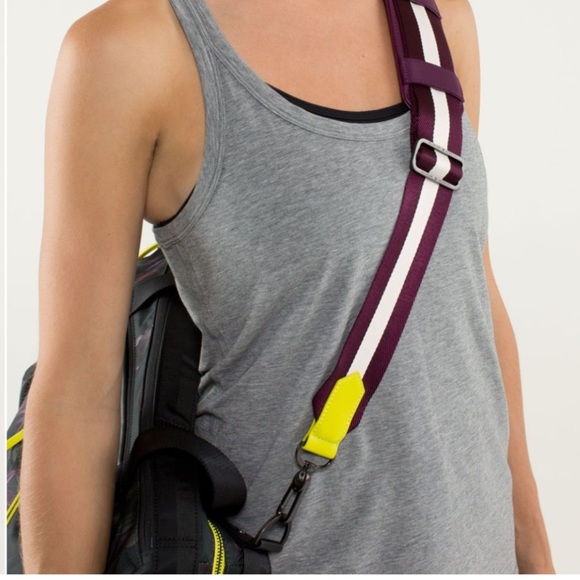 lululemon Work It Out Duffle in Midnight Iris Multi - Picture 5 of 12